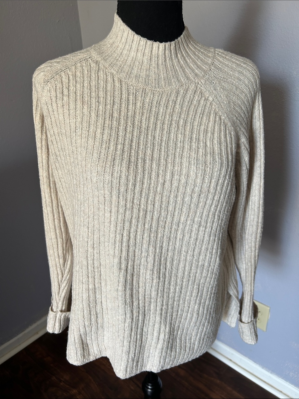 Old Navy Women Girl Juniors Cream Ribbed Mock Neck Sweater Size 14-16